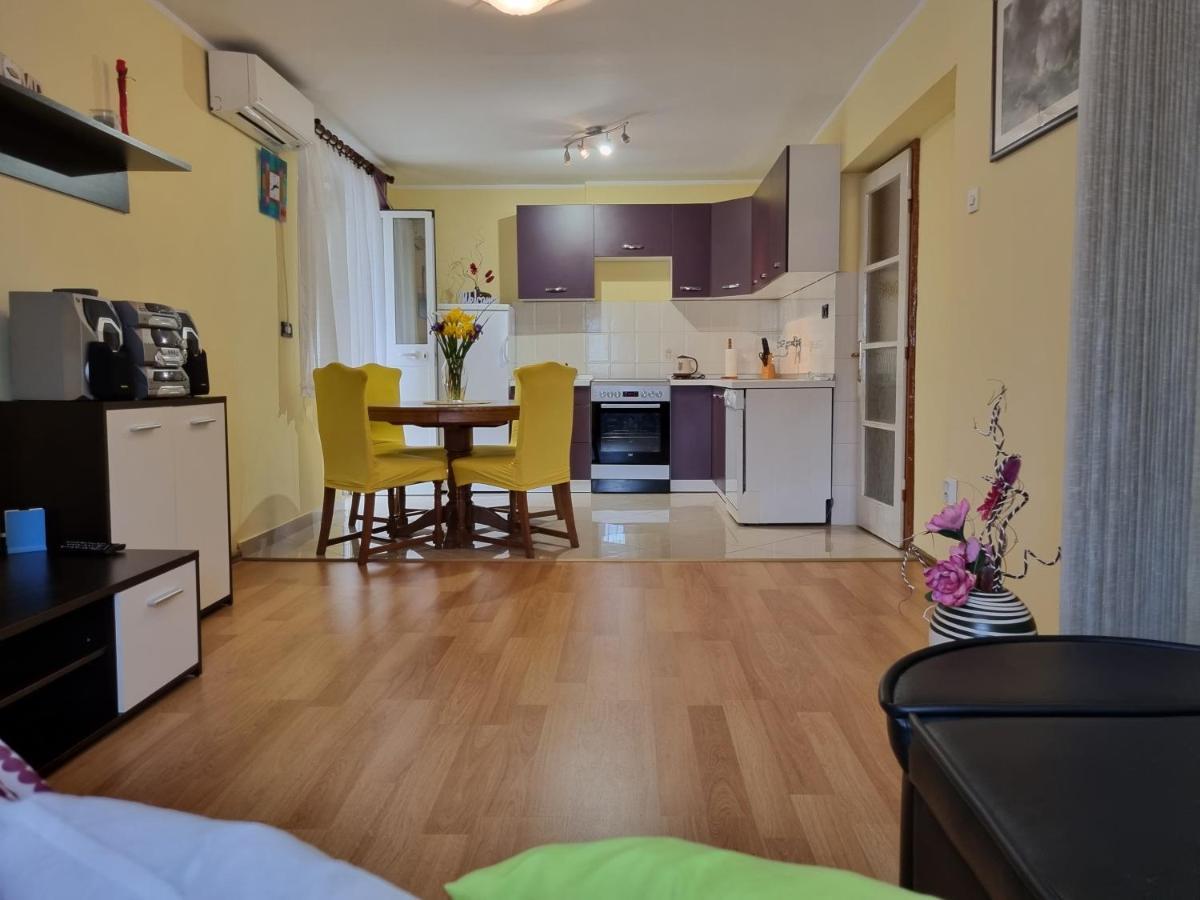 Apartment Sanja Пазин Екстериор снимка